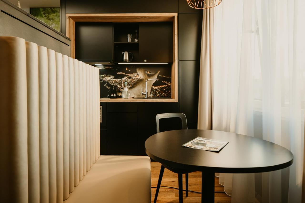 Rioca Neu-Ulm Posto 5 Aparthotel Bagian luar foto